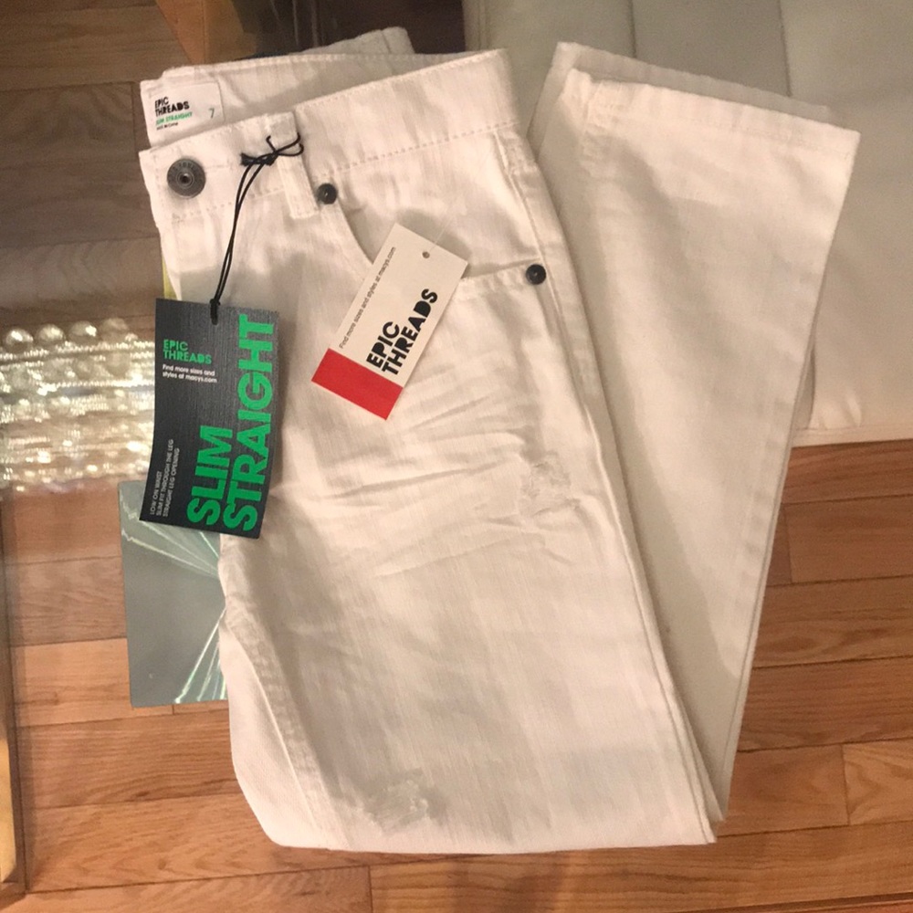 BRAND NEW boys white Epic thread jeans sz7